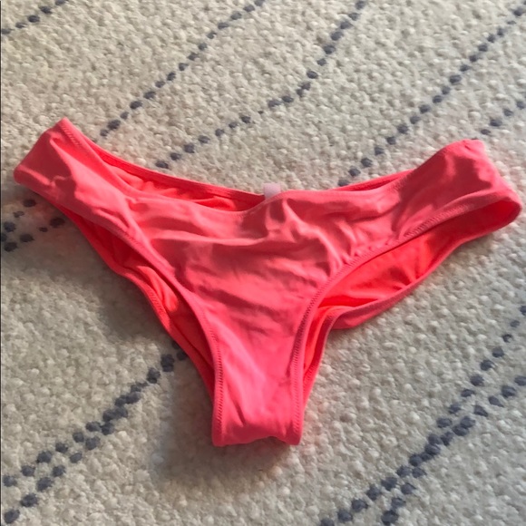 Victoria Secret cheeky bottoms size M bright pink - Picture 2 of 3